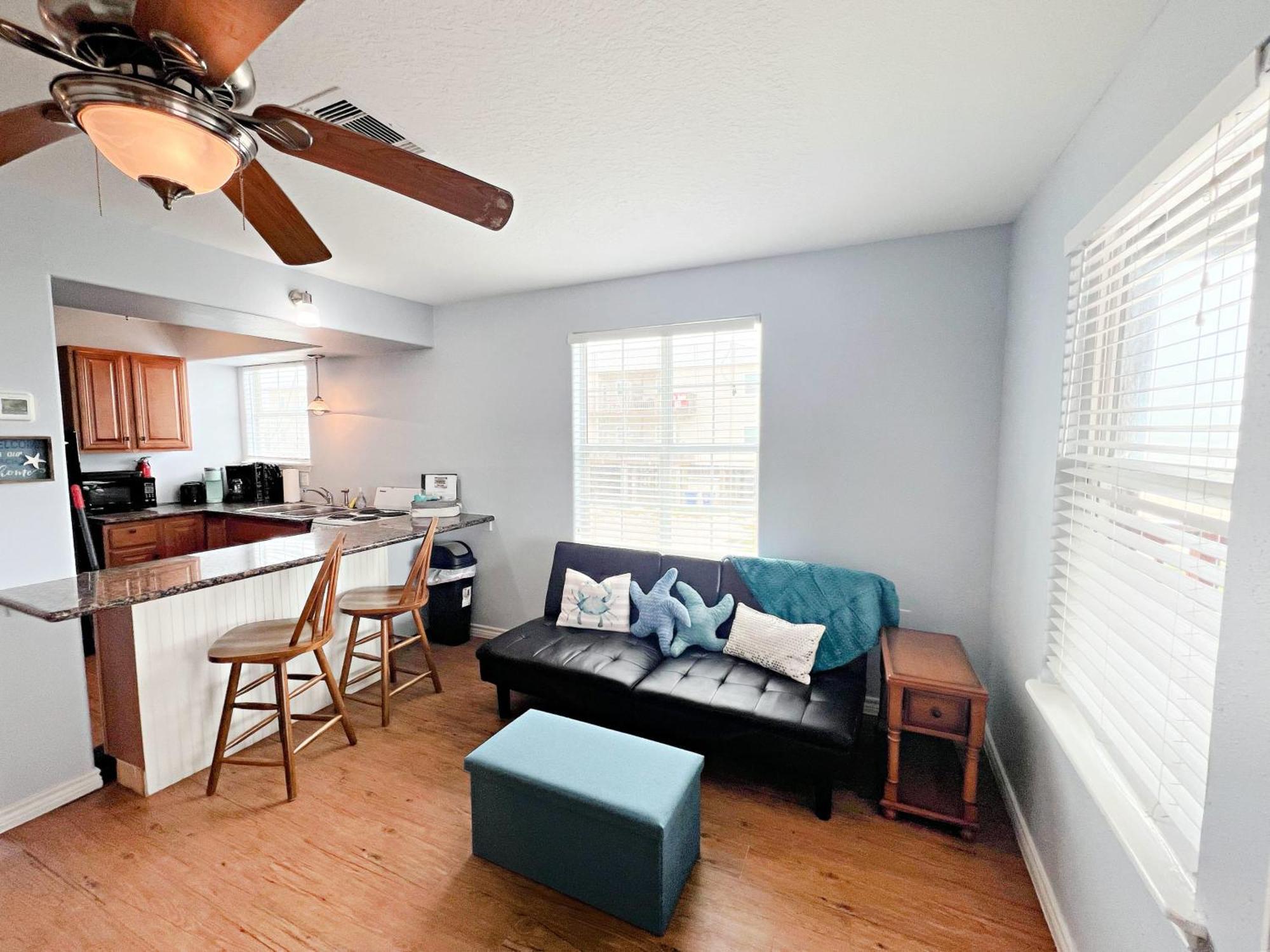 Unobstructed Oceanfront Sea Turtle Unit 2 Beach Pad! Surfside Beach Exterior foto